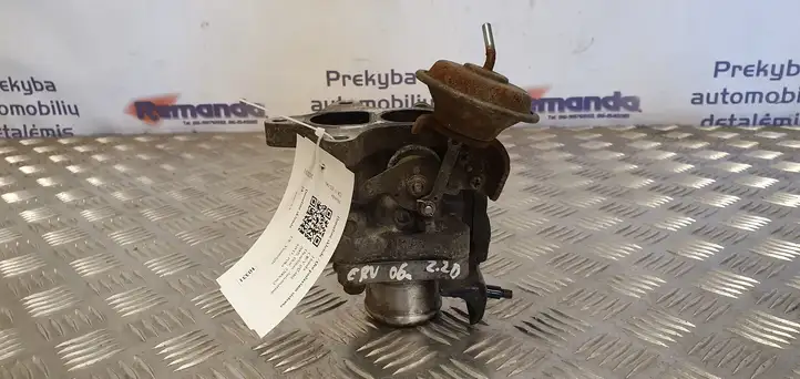 Honda CR-V (2004 - 2006) Дроссельная заслонка — фото 1
