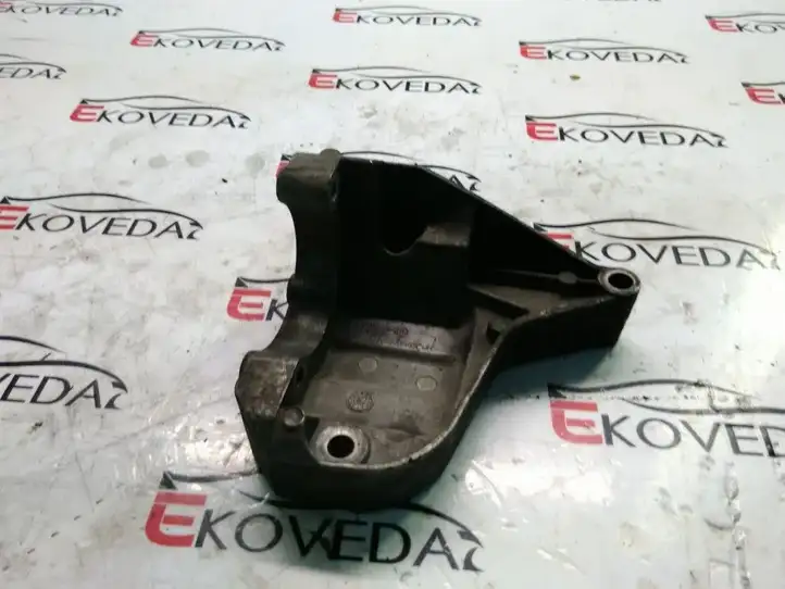 BMW 3 E92 E93 (2005 - 2014) 7794455 Кронштейн насоса ГУР — фото 1