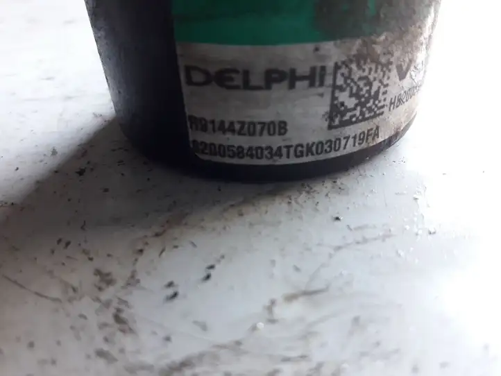 Renault Megane III (2009 - 2016) R9144Z070B Топливная рампа — фото 2