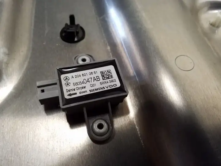 Mercedes-Benz C W204 (2007 - 2014)  963758102 Механизм для электрического подъема окон передней двери (без двигателя)