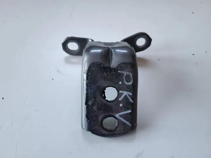 Nissan X-Trail T32 (2014 - 2021) Верхняя петля передней двери — фото 1