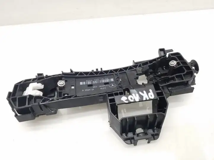 Mercedes-Benz CLA C117,X117,W117 (2013 - 2019) A2047601534 Крепление наружной ручки передней двери — фото 3