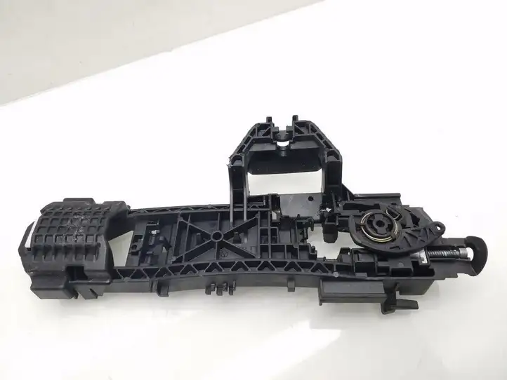 Mercedes-Benz CLA C117,X117,W117 (2013 - 2019) A2047601534 Крепление наружной ручки передней двери — фото 5