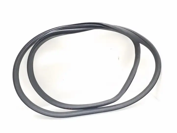 Mercedes-Benz CLA C117,X117,W117 (2013 - 2019) A1176920076 Уплотнитель передней двери (кузов) — фото 3