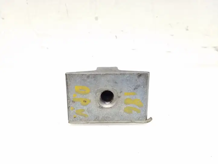 BMW 5 F10 F11 (2009 - 2016)  7185618 Верхняя петля передней двери