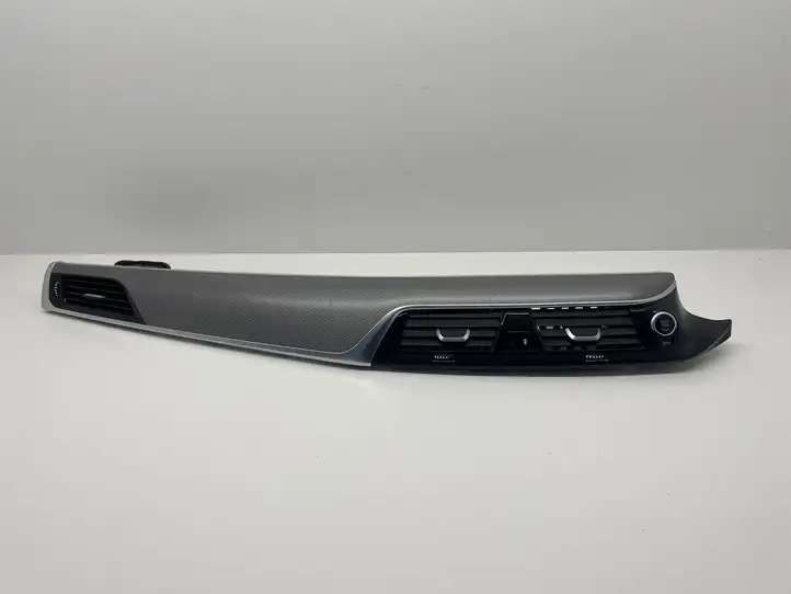 BMW 5 G30 G31 (2016 - ) 8070622 Отделка внутренней панели салона — фото 1