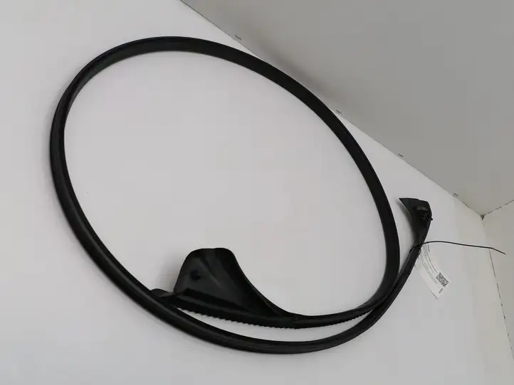 Mercedes-Benz CLA C117,X117,W117 (2013 - 2019) A1176730321 Уплотнитель передней двери (кузов) — фото 3