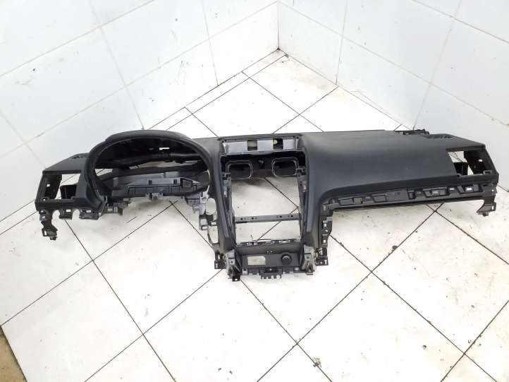 66040FJ010 Subaru Impreza IV Panelė