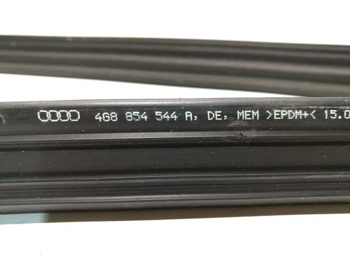 Audi A7 S7 4G (2010 - 2014) 4G8854544A Уплотнитель передней двери (кузов) — фото 2