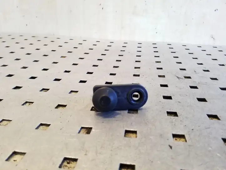 Hyundai ix35 (2009 - 2013)  935601M500 Датчик открывания передней двери (на крыле)