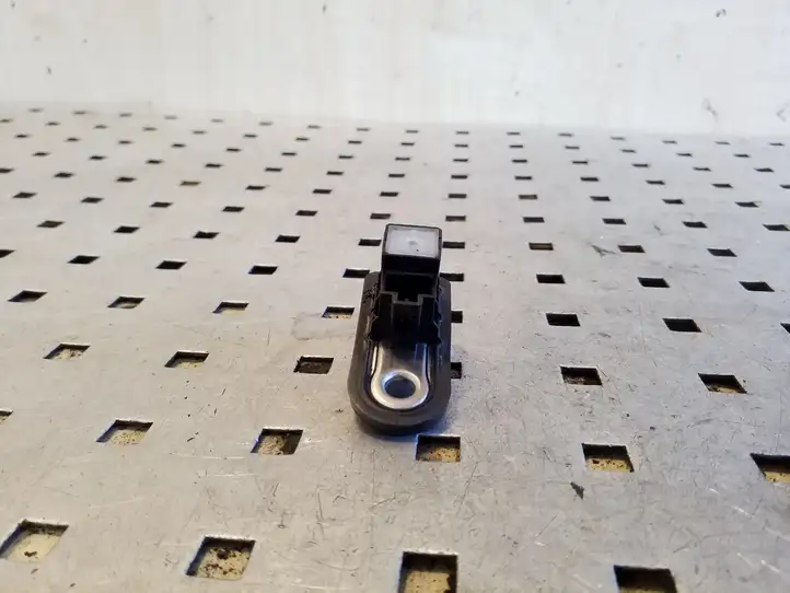 Hyundai ix35 (2009 - 2013)  935601M500 Датчик открывания передней двери (на крыле)