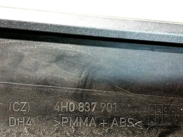 Audi A8 S8 D4 4H (2010 - 2014) 4H0837901 Накладка стекла передней двери — фото 2