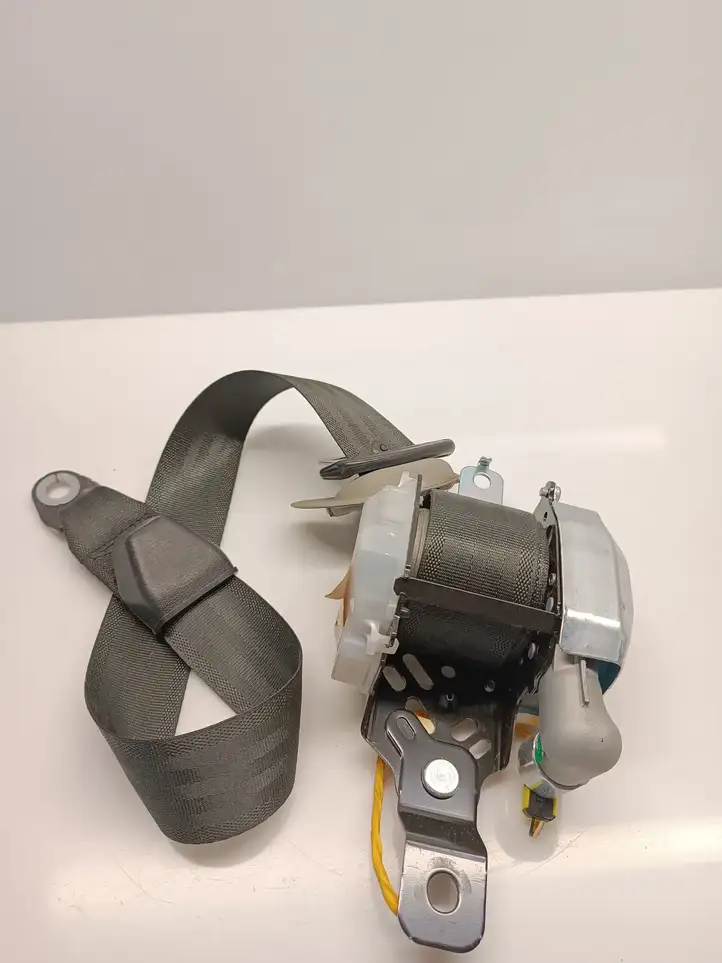 SsangYong Korando (2013 - 2017)  7460234006 Передний ремень безопасности