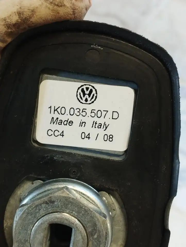 Volkswagen PASSAT B6 (2005 - 2010) 1K0035507D Радиоантенна — фото 2