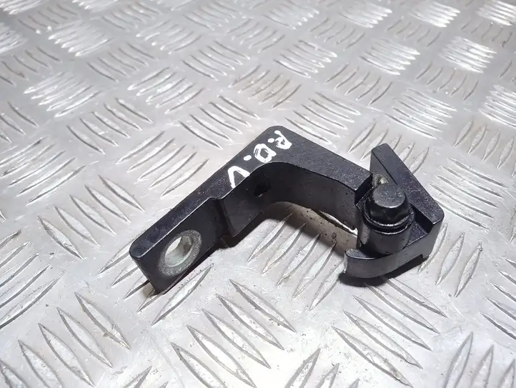 Porsche Cayenne (9PA) (2002 - 2010)  7L0831402A Верхняя петля передней двери