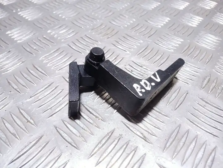 Porsche Cayenne (9PA) (2002 - 2010)  7L0831402A Верхняя петля передней двери