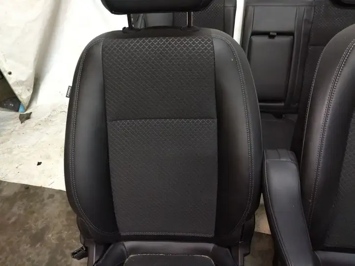 Buick Encore I (2012 - 2019) Комплект отделки дверей — фото 11