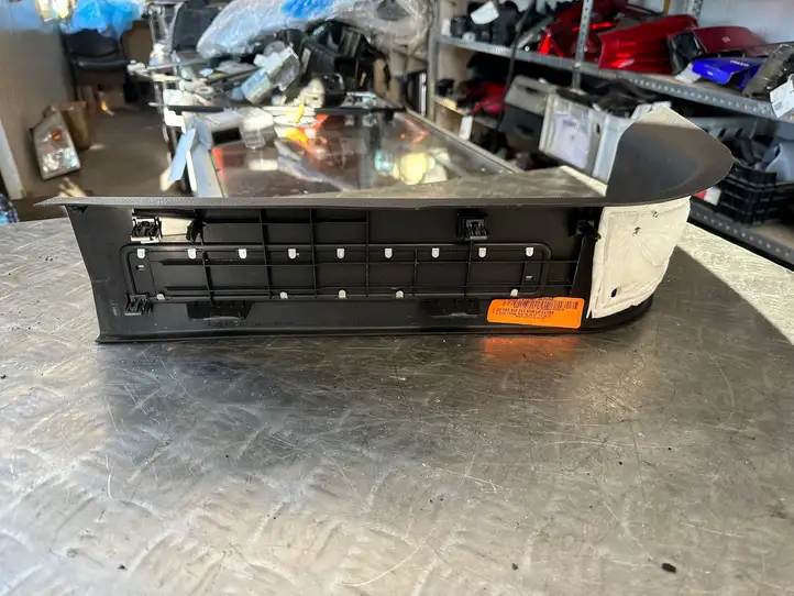 Ford Explorer (2010 - 2015) BB537813201AE35B8 Внутренняя отделка переднего порога — фото 2