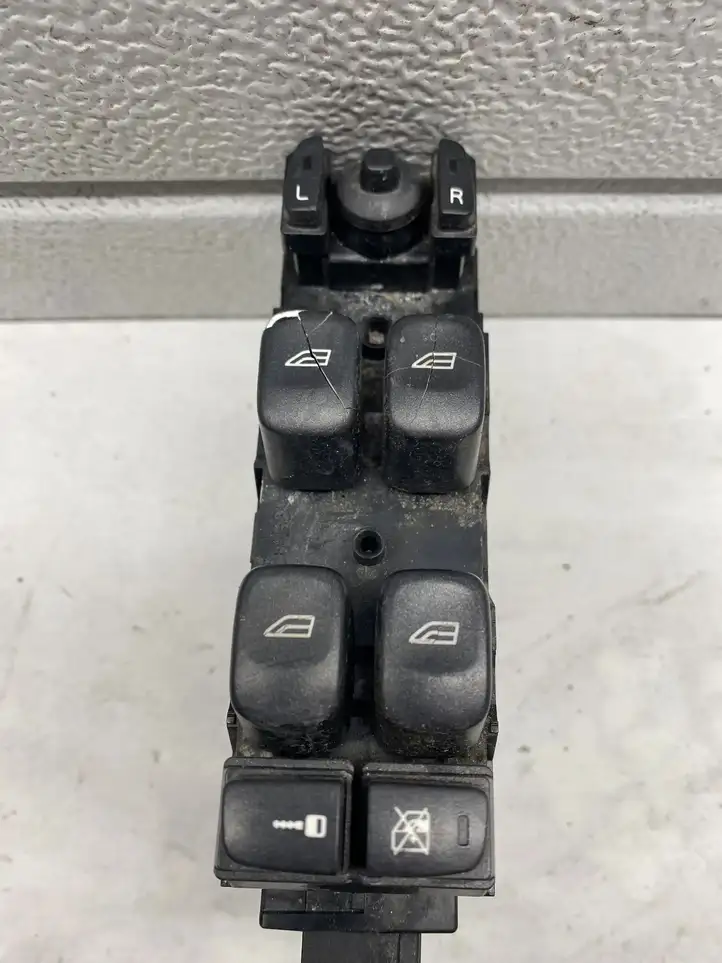 Volvo V70 (2000 - 2004) 30773895 Кнопка стеклоподъемников — фото 3