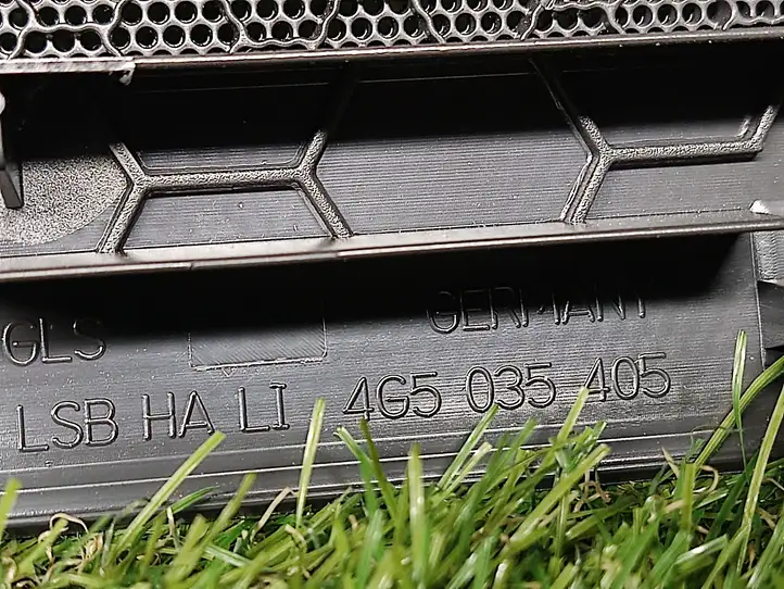 Audi A6 C7 (2011 - 2014) 4G5035405 Решетка динамика задней полки — фото 2