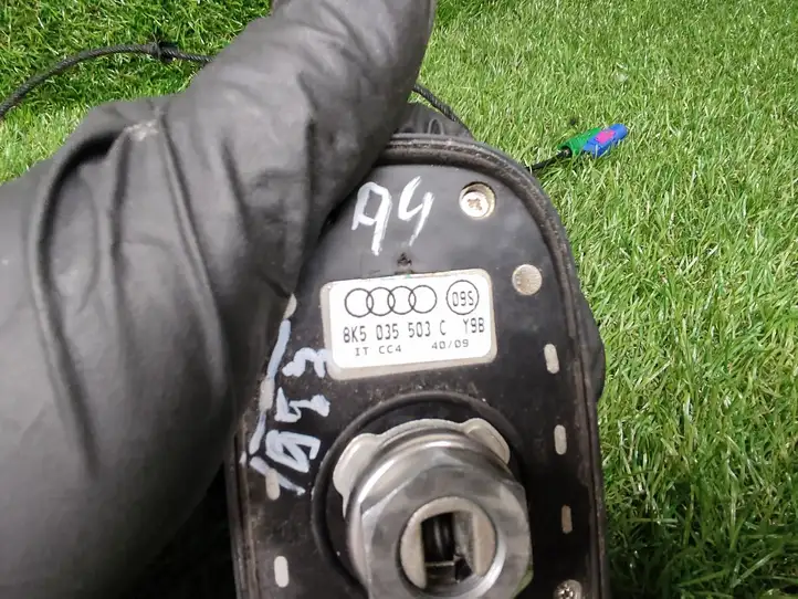 Audi A4 S4 B8 8K (2007 - 2011) 8K5035503C GPS антенна — фото 2