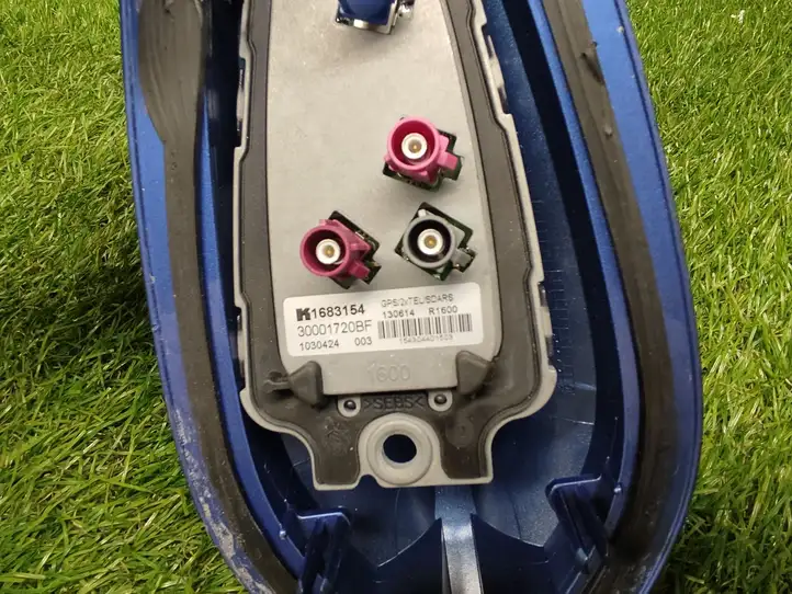 BMW 3 F30 F35 F31 (2012 - 2018) 9262259 GPS антенна — фото 6
