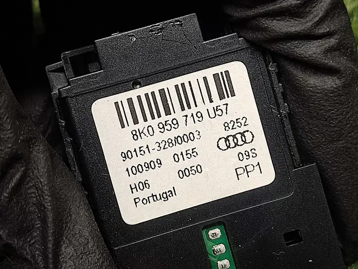 Audi A4 S4 B8 8K (2011 - 2015) 8K0959719 Другие включатели / ручки/ переключатели — фото 2