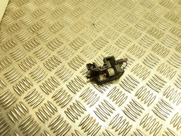 BMW 5 E60 E61 (2004 - 2010)  9918003164  Механизм жалюзи багажника (шторки)