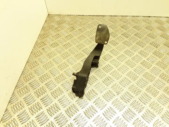 Peugeot 307 (2005 - 2008) 42286601 Педаль сцепления — фото 1