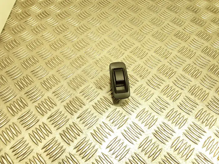 Toyota Corolla Verso E121 (2004 - 2007) 848010F030 Кнопка стеклоподъемников — фото 1