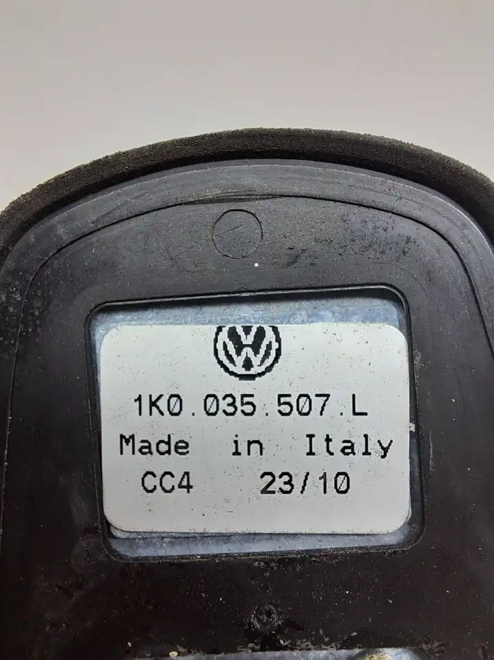 Volkswagen Golf VI (2009 - 2013) 1K0035507L GPS антенна — фото 3