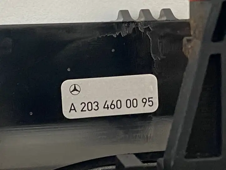 Mercedes-Benz C W203 (2000 - 2007) A2034600095 Обшивка рулевой колонки — фото 6