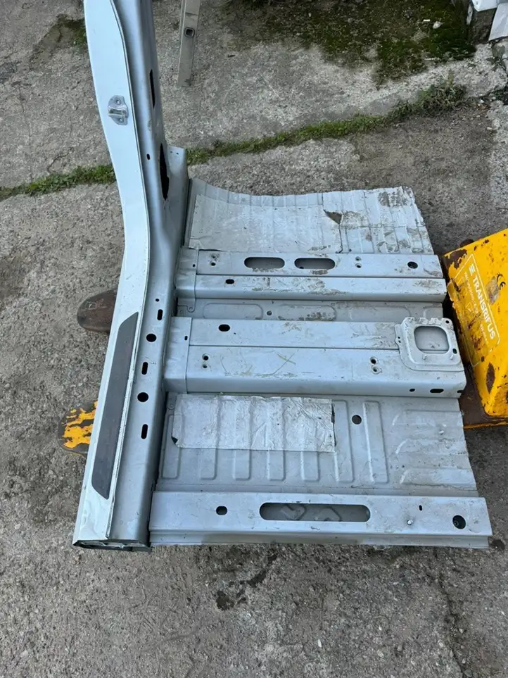 Tesla Model Y (2019 - 2024) Порог кузова — фото 4