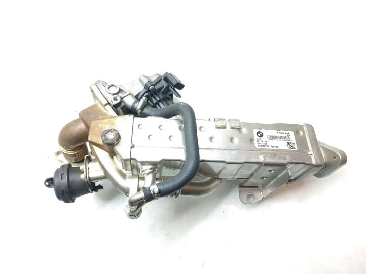 BMW 3 F30 F35 F31 (2012 - 2018)  8596444 Охладитель EGR