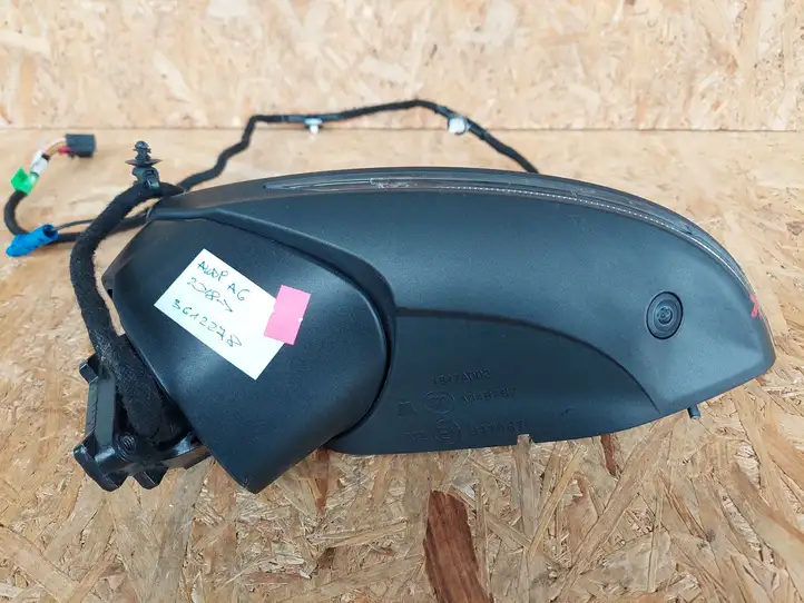 Audi A6 (2018 - )   Зеркало боковое с электрическим приводом