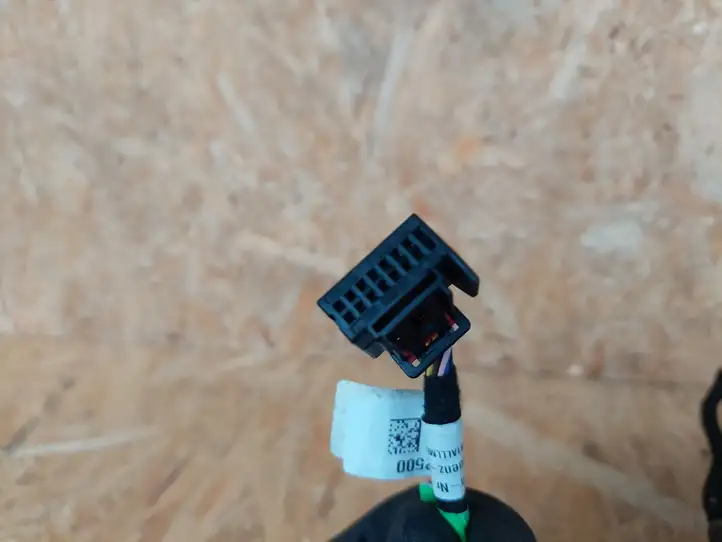 Audi A6 (2018 - )   Зеркало боковое с электрическим приводом