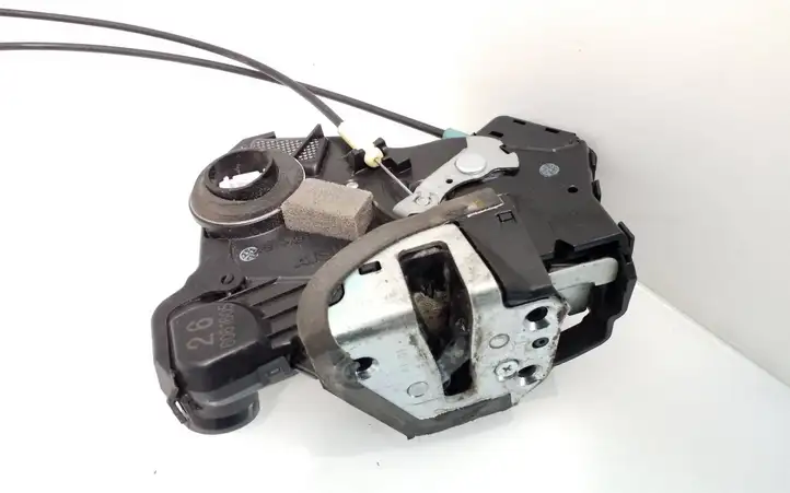 Suzuki Grand Vitara (2005 - 2008)  6061605 Замок передней двери