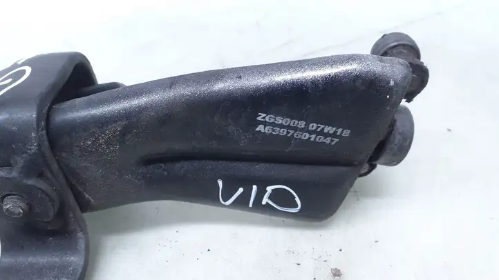 Mercedes-Benz Vito Viano W639 (2003 - 2010) A6397601047 Средняя направляющая ролика раздвижной двери — фото 3