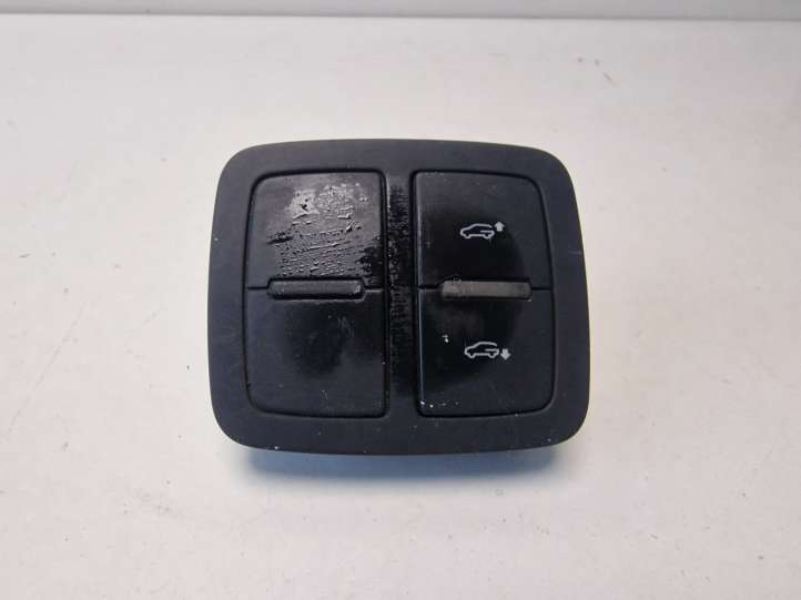 Audi Q7 (2005 - 2009)  4L0959511B Кнопка крюка в багажнике