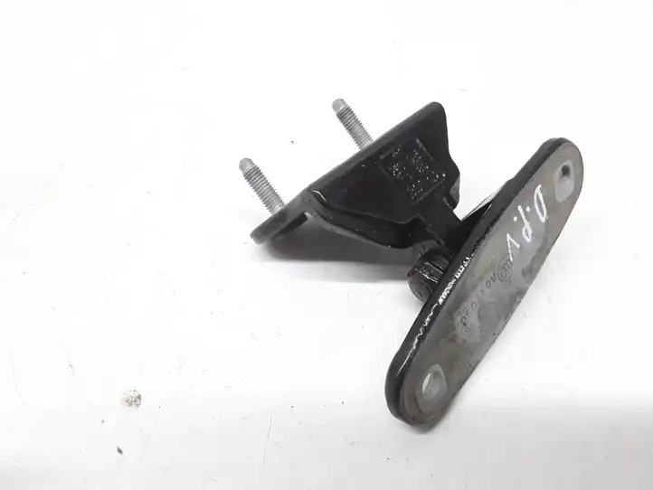 Mercedes-Benz C W204 (2007 - 2014) Нижняя петля передней двери — фото 1