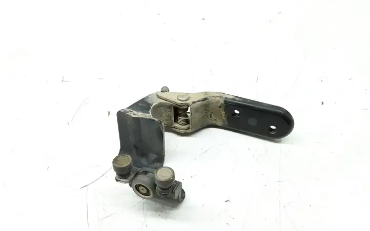 Mercedes-Benz Vaneo W414 (2001 - 2005) A4147600447 Средняя направляющая ролика раздвижной двери — фото 2