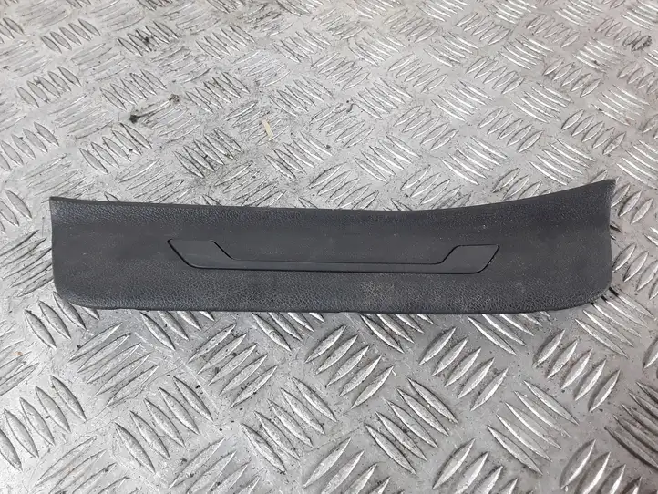 Kia Optima (2015 - 2018) 85879D4000 Внутренняя отделка заднего порога — фото 2