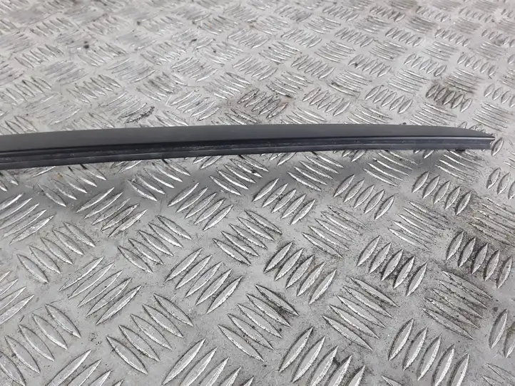 Kia Optima (2015 - 2018) 86132D4000 Накладка стоек лобового стекла — фото 4