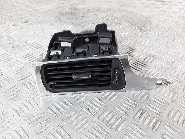 Audi A6 C7 (2011 - 2014) 4G1820901 Боковой воздушный дефлектор — фото 1