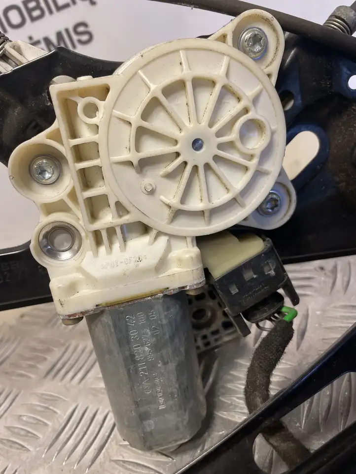 Mercedes-Benz E W211 (2002 - 2009)   Передний комплект электрического механизма для подъема окна