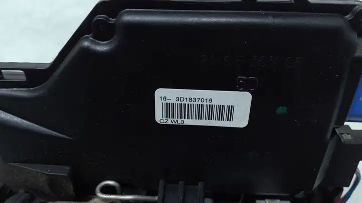 Volkswagen Golf V (2003 - 2009)  3D1837016 Замок передней двери