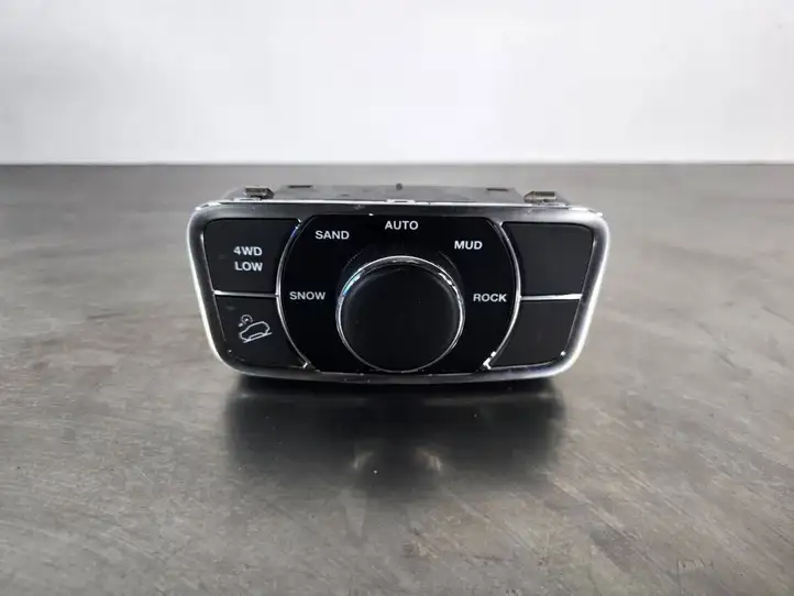 Jeep Grand Cherokee (2010 - 2021) P68258737AA Включатель регулировки высоты / жесткости ходовой части — фото 1