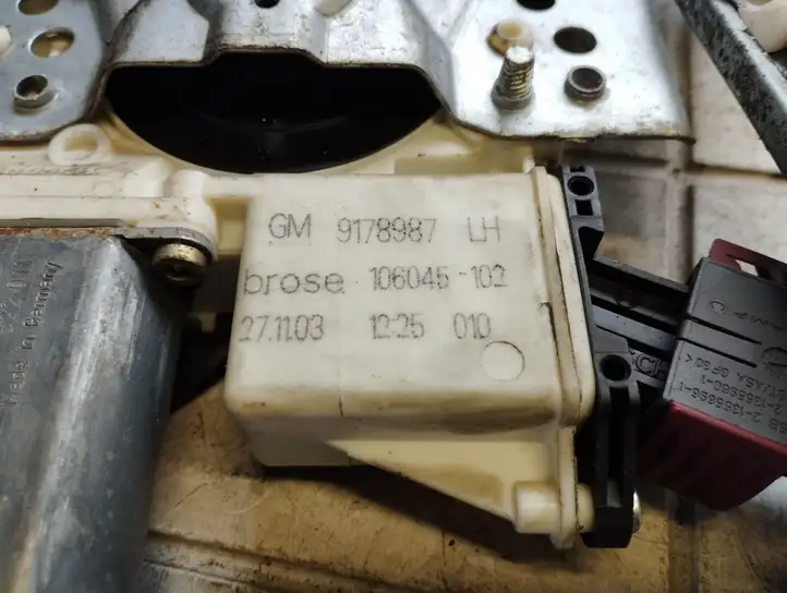 Opel Vectra (2002 - 2005)  9178987 Передний комплект электрического механизма для подъема окна