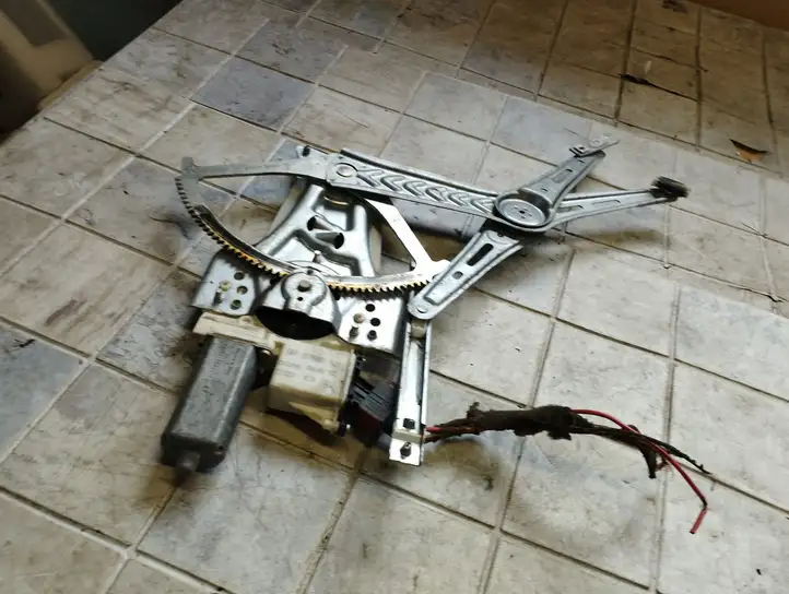 Opel Vectra (2002 - 2005)  9178987 Передний комплект электрического механизма для подъема окна