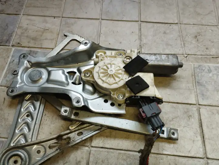 Opel Vectra (2002 - 2005)  9178987 Передний комплект электрического механизма для подъема окна